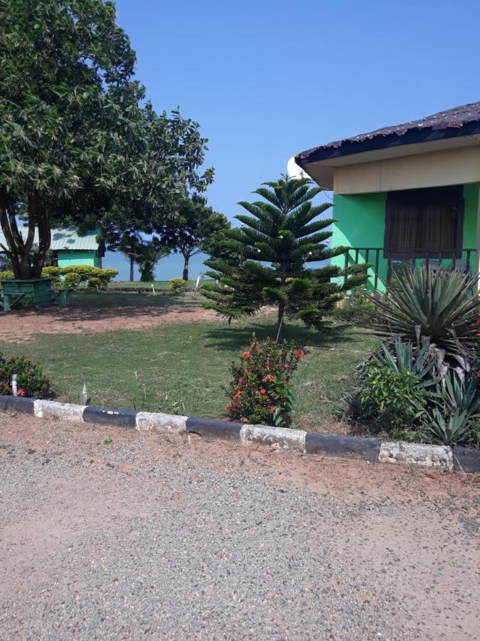 Abuesi Beach Resort Sekondi-Takoradi Екстер'єр фото