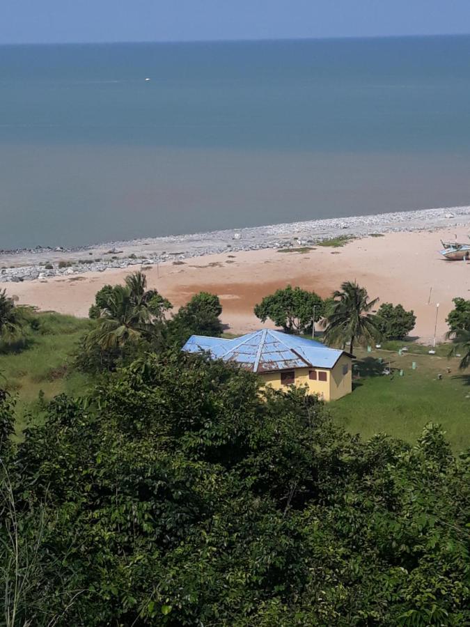 Abuesi Beach Resort Sekondi-Takoradi Екстер'єр фото