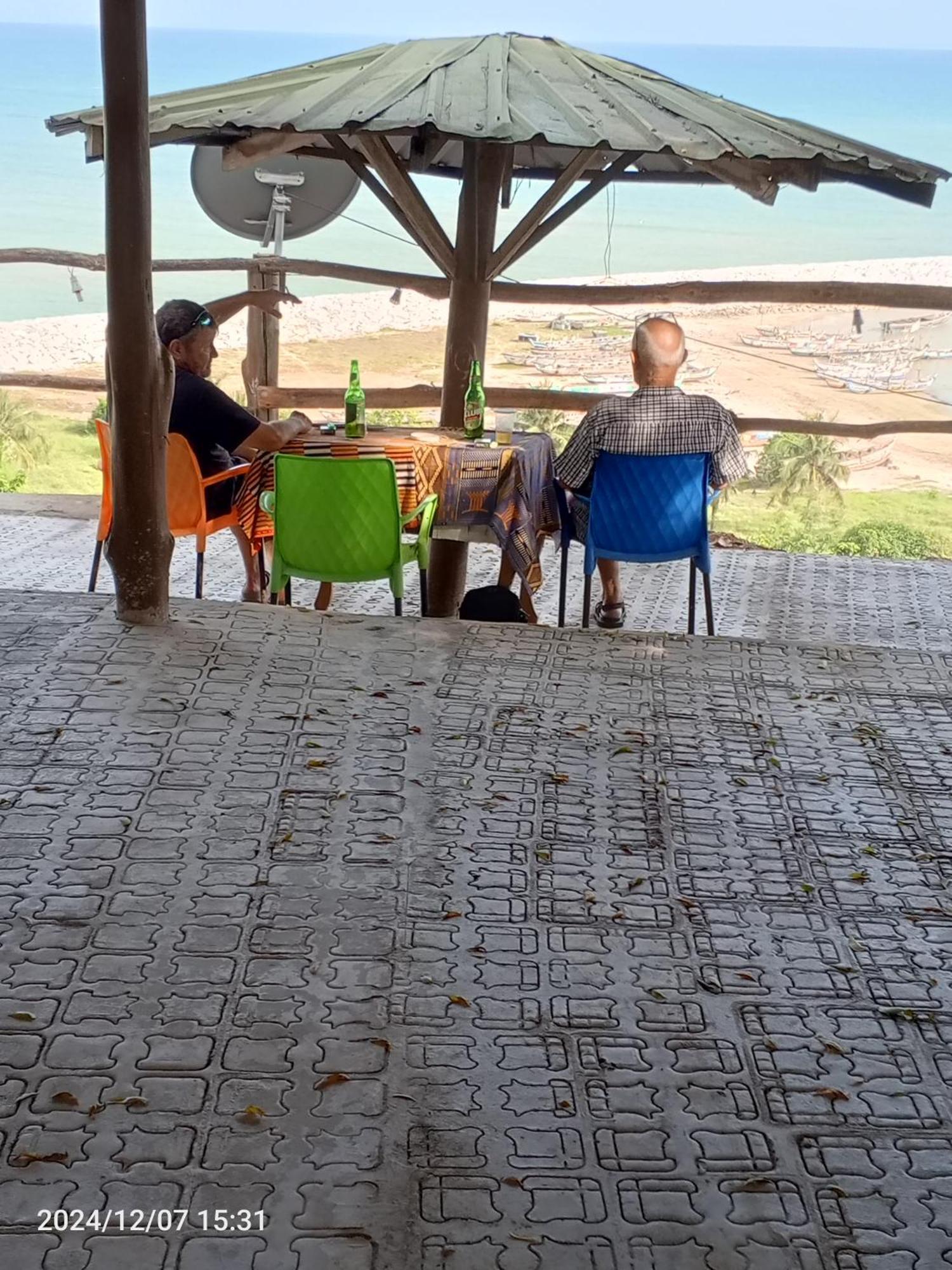 Abuesi Beach Resort Sekondi-Takoradi Екстер'єр фото