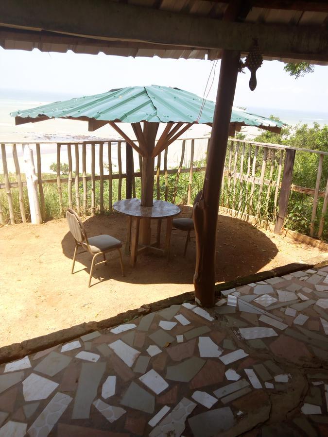 Abuesi Beach Resort Sekondi-Takoradi Екстер'єр фото